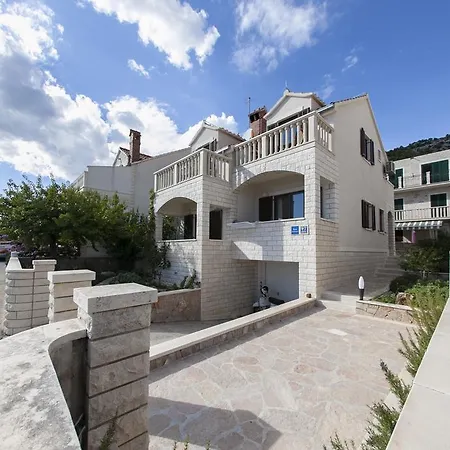 Apartments Benika Bol Exterior photo