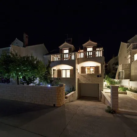 Apartments Benika Bol Exterior photo
